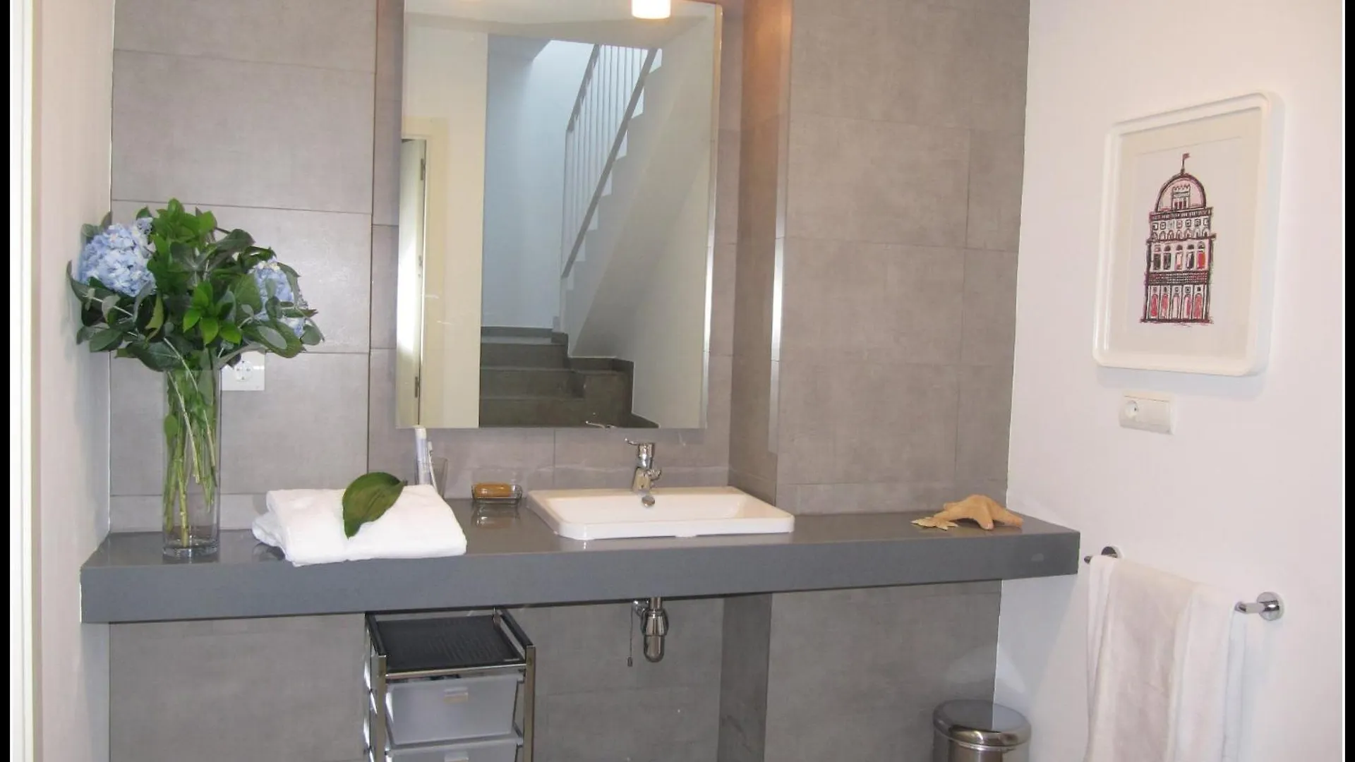 Life Apartments Alberto Lista Seville 0*,
