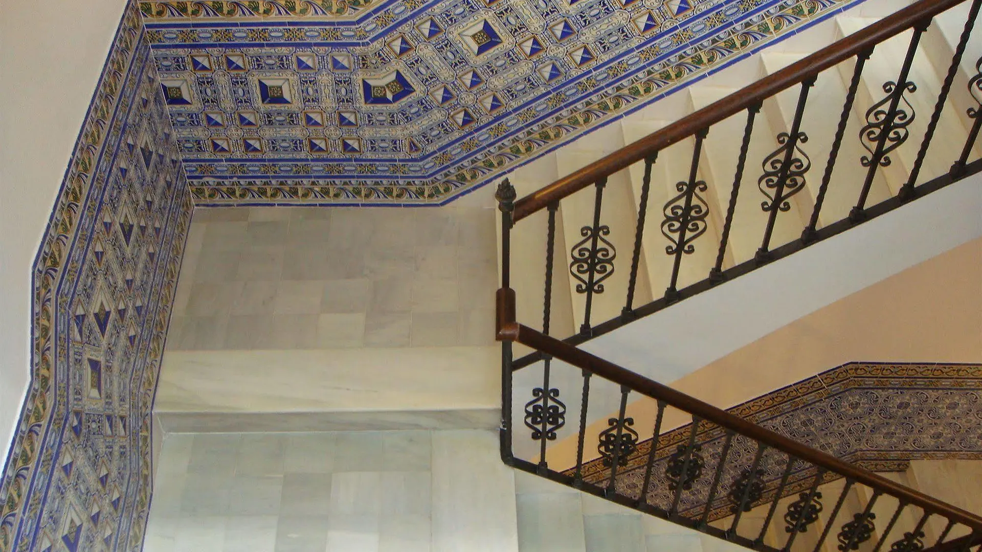 Life Apartments Alberto Lista Seville Spain