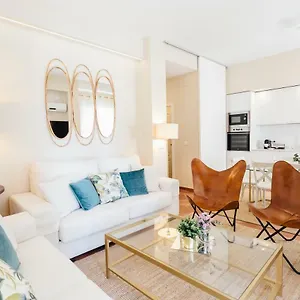Apartment Stylish And Wide- 3bdr 3bth- Remedios, Seville