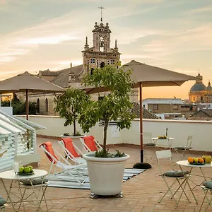 Apartment Santa Paula Pool & Luxury, Seville