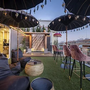 Apartment On Designed For Adults, Seville