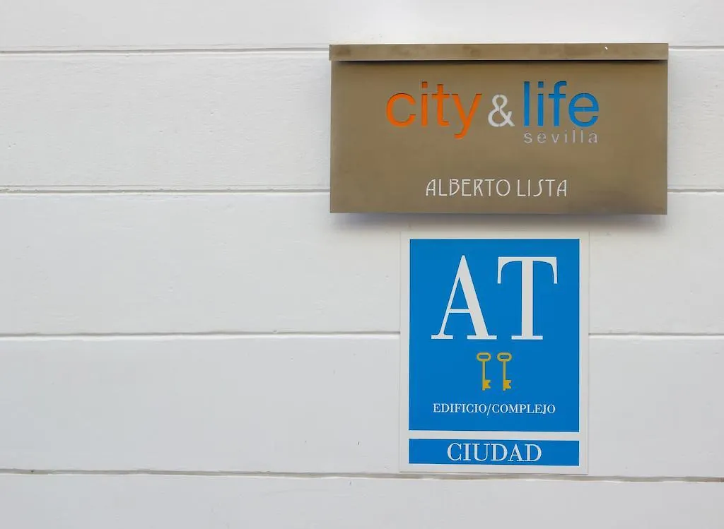 Life Apartments Alberto Lista Seville 0*,